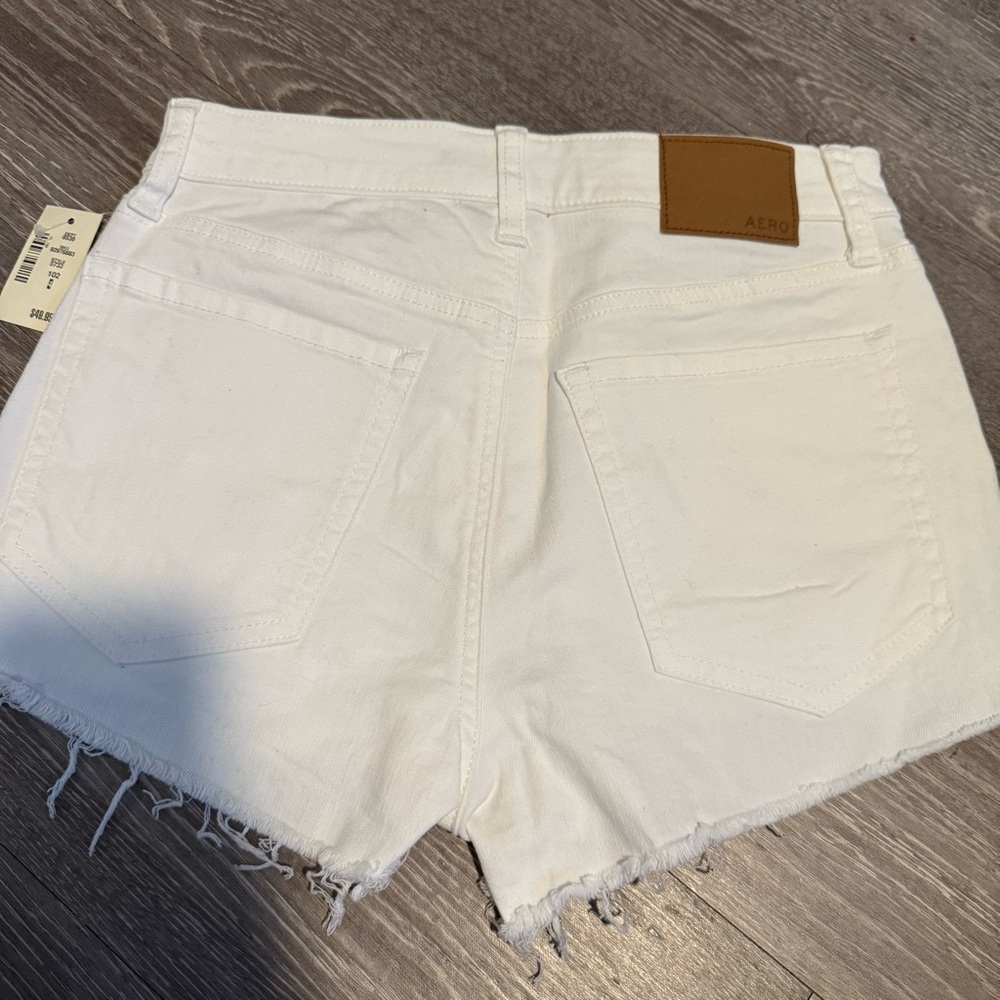 White & Black Aero Vintage High Rise Shorty 2.5” Size 4 - Picture 3 of 4